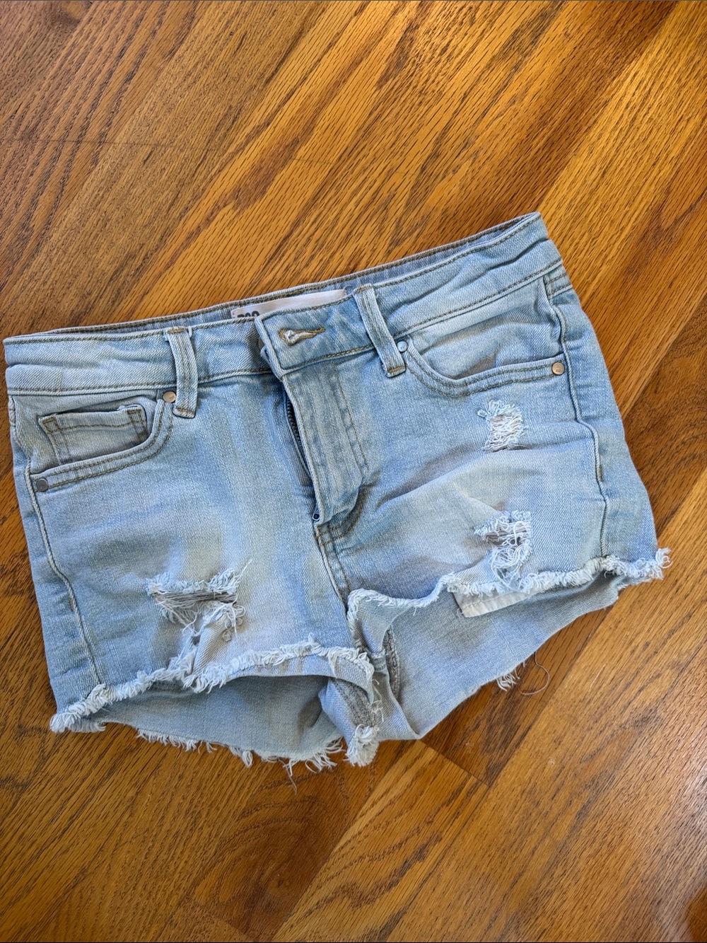 RSQ, Light Wash Distressed Denim Women’s Shorts